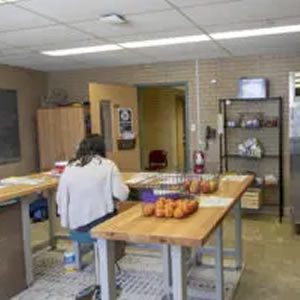 Western food pantry opens for business